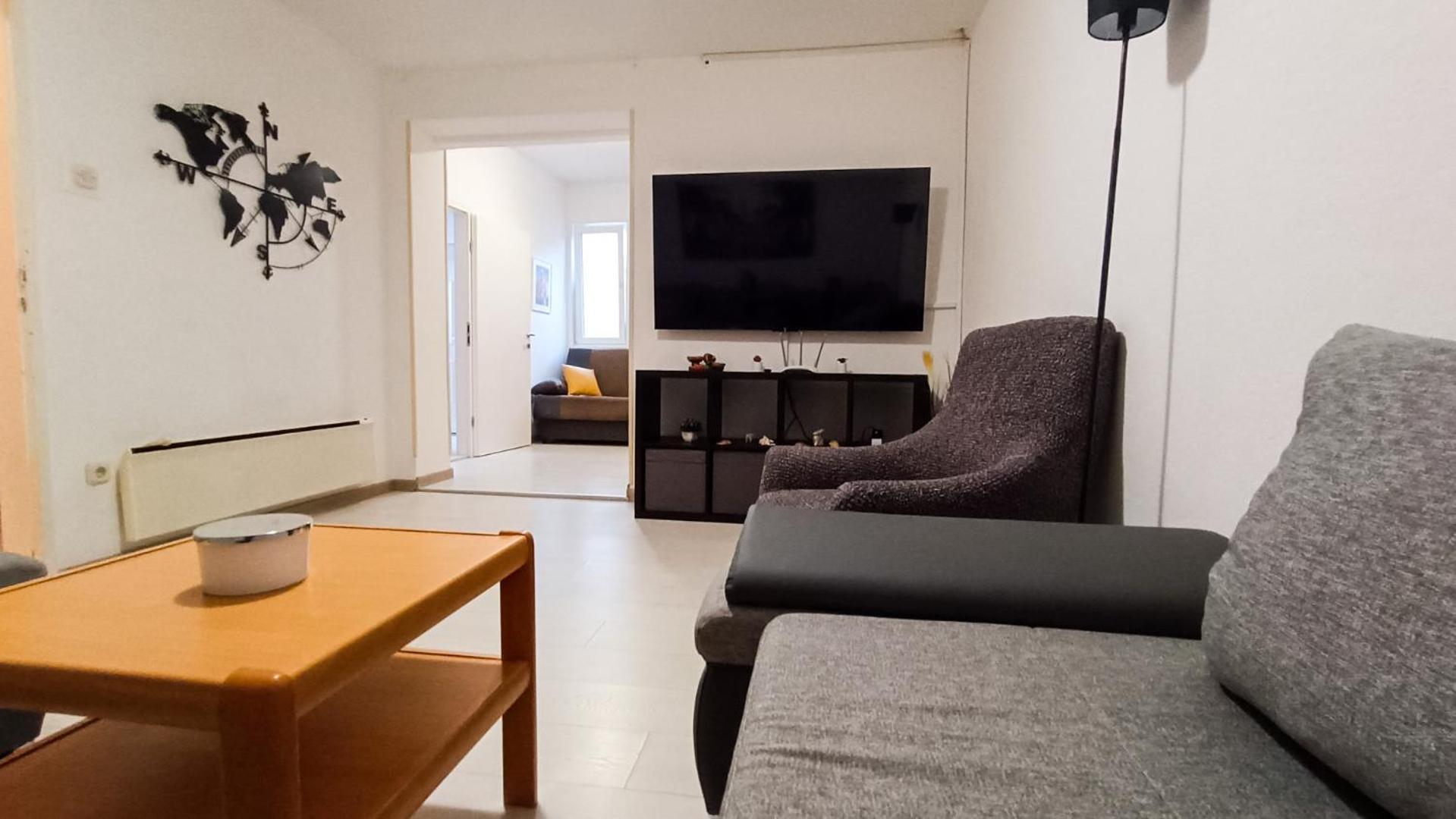 Apartment Dado
