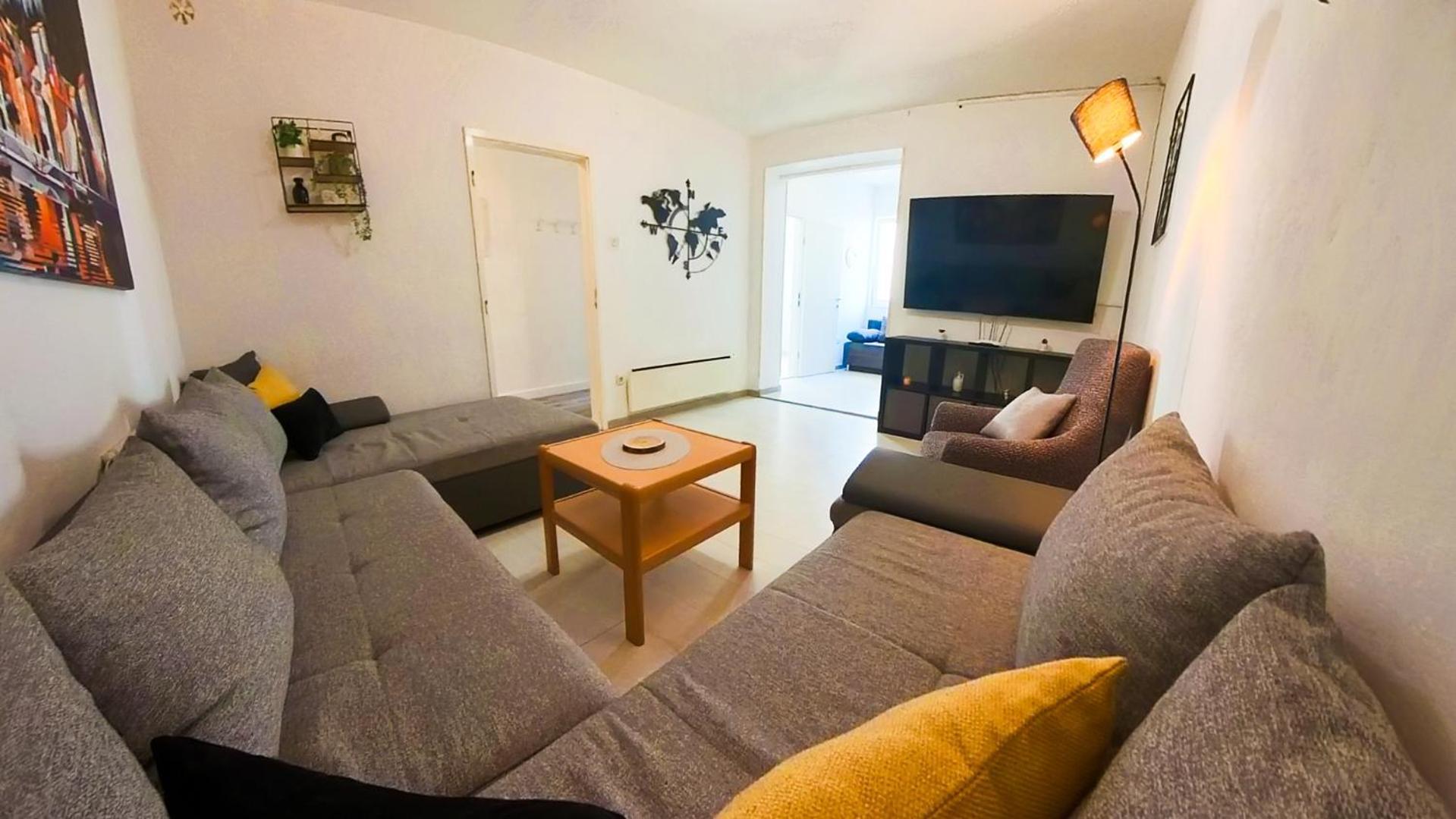 Dado Apartment *